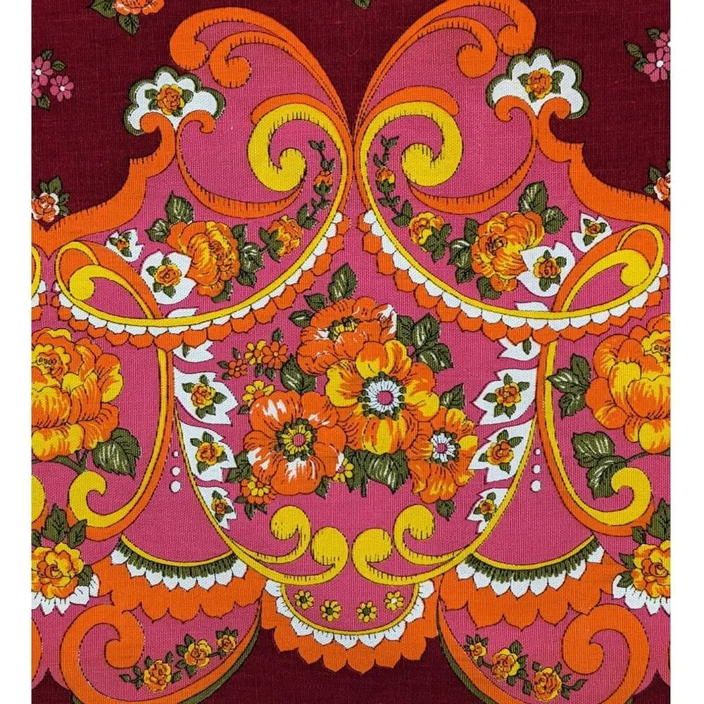 SALE! 2.5 Yds Heavy Cotton Twill STYLESET FABRIC Vintage 70s Floral Border Print